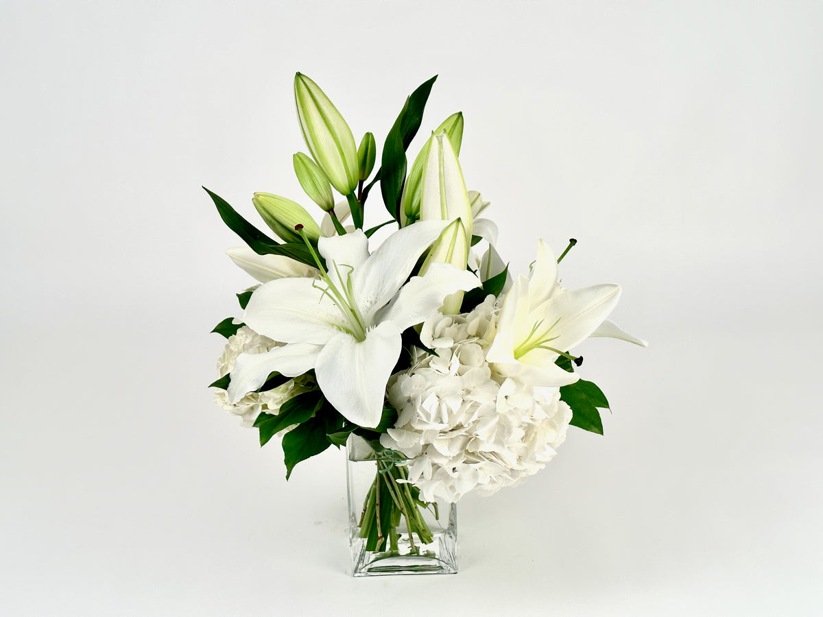Bouquet de Lys et Hydrangées Blanches