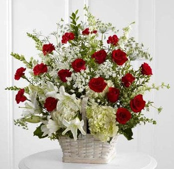 S17-4474 The In Loving Memory™ Arrangement FTD